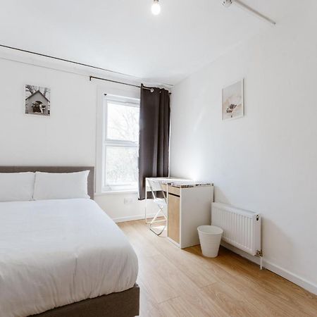 Mile End Double Rooms 27 Guest House Londres Exterior foto