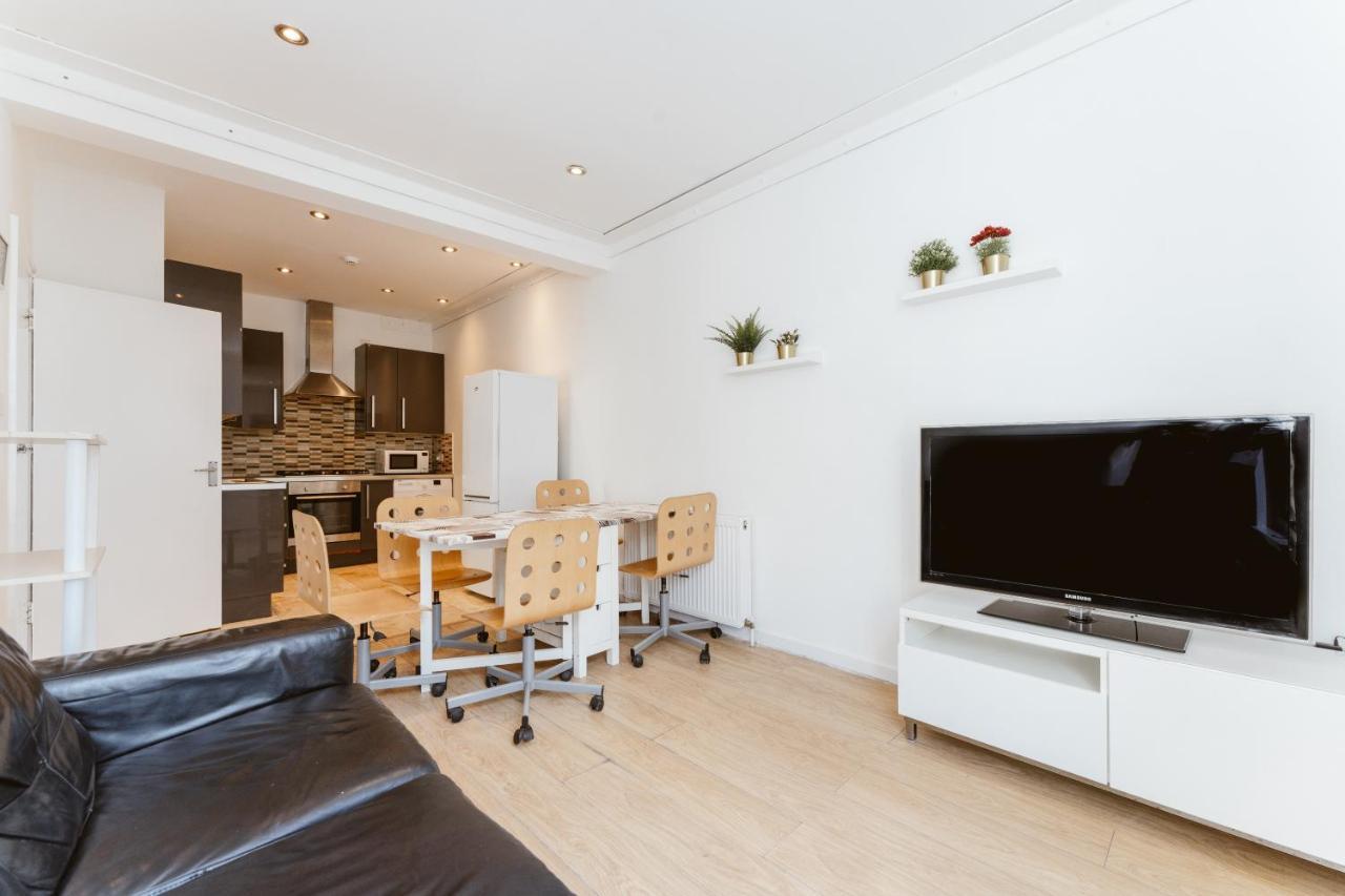 Mile End Double Rooms 27 Guest House Londres Exterior foto