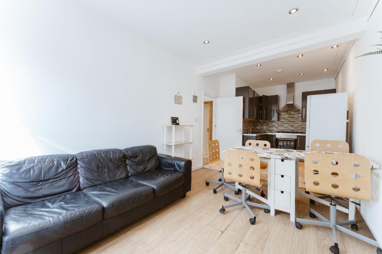 Mile End Double Rooms 27 Guest House Londres Exterior foto